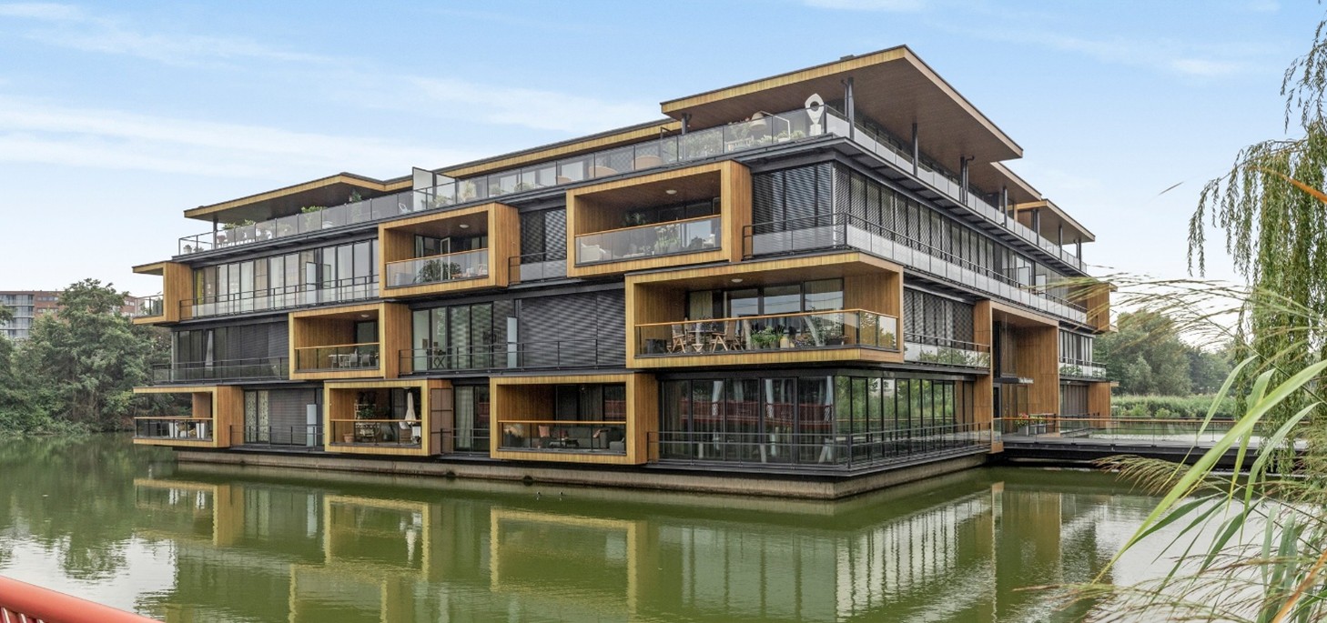 LAMSRUSTLAAN  329 – ROTTERDAM